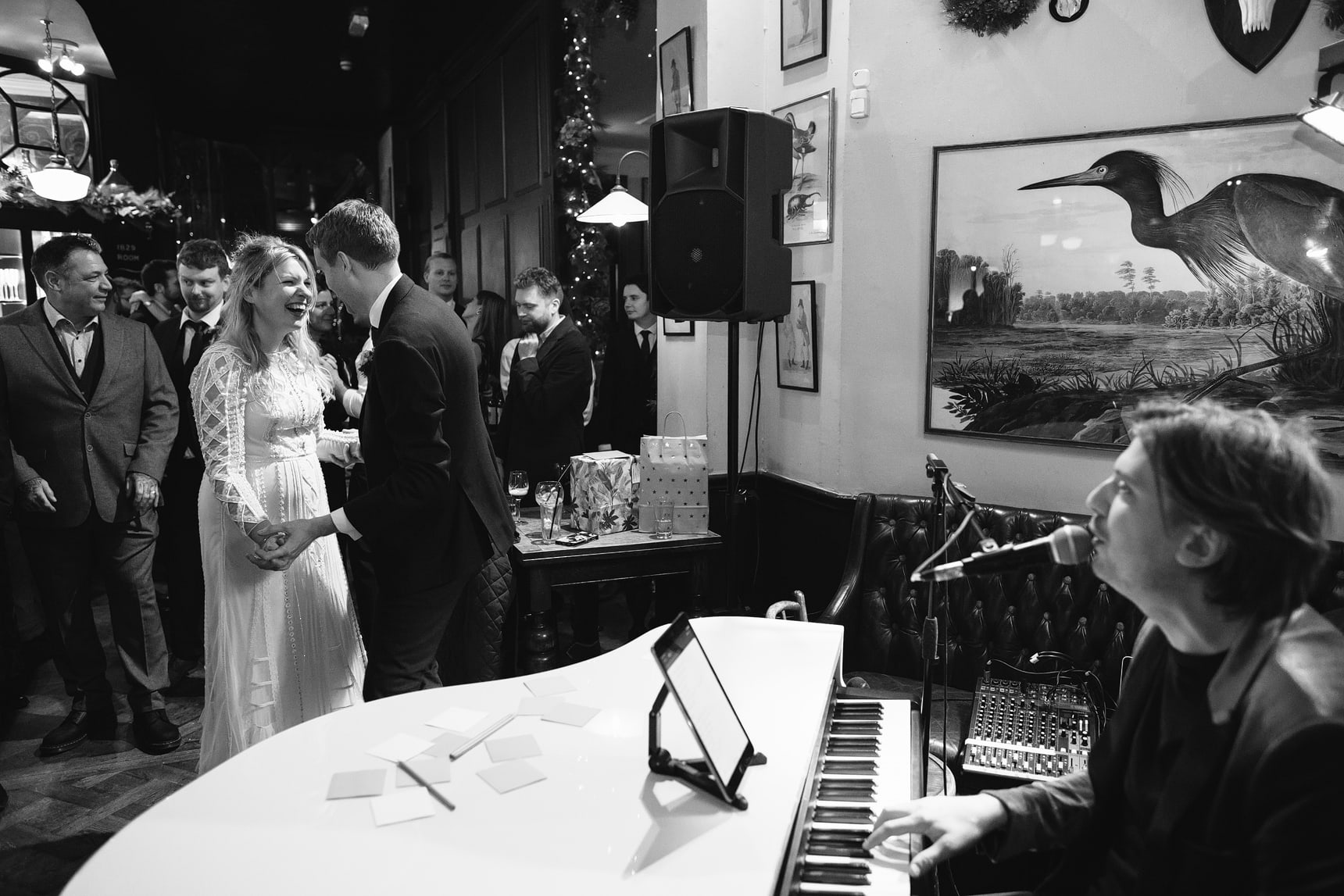 piano bar wedding